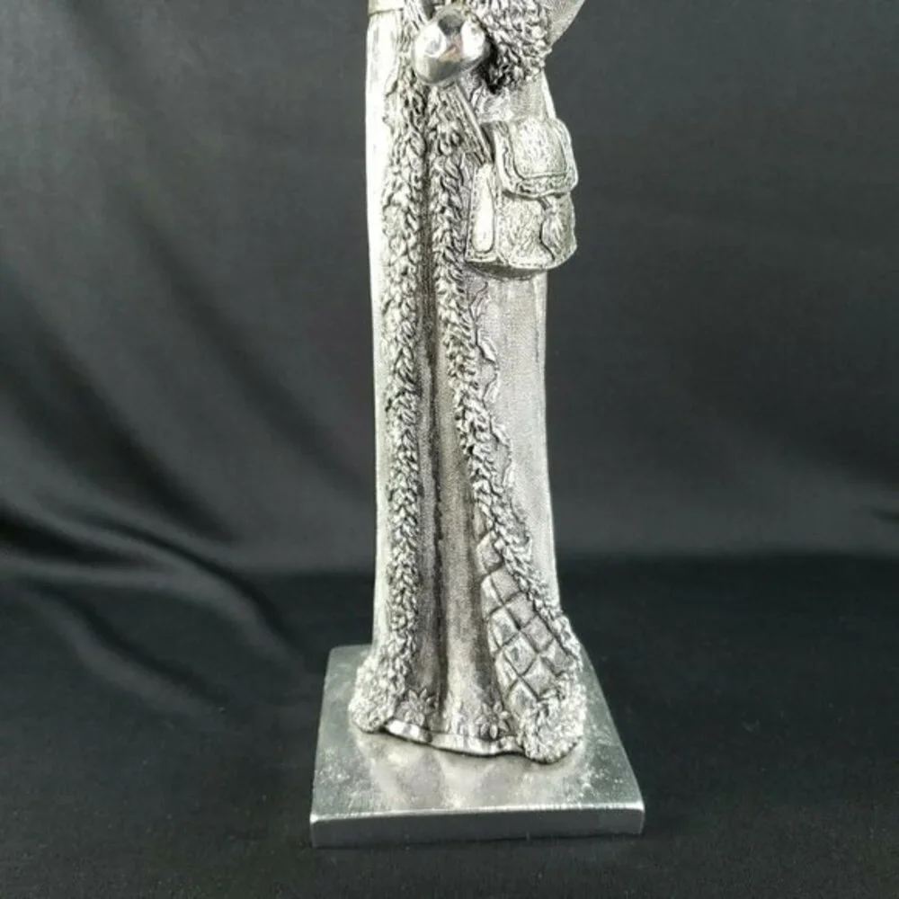 Santa Claus Pillar Candlestick Holder Silver Color Embossed‎ Christmas Holiday